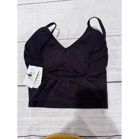Spanx Mid Impact Sports Bra in Black NWT Size S - Picture 2 of 5